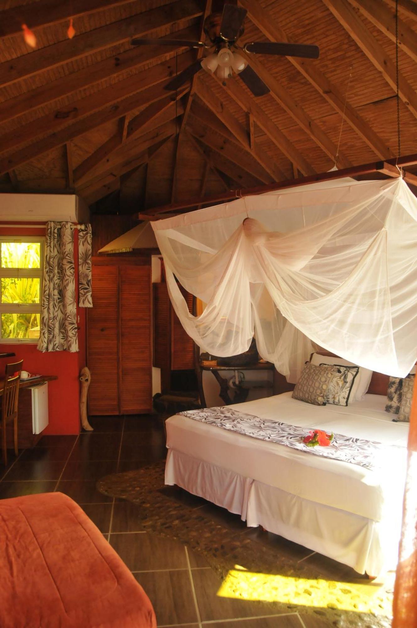 Mango Island Lodges Saint Joseph Exterior photo