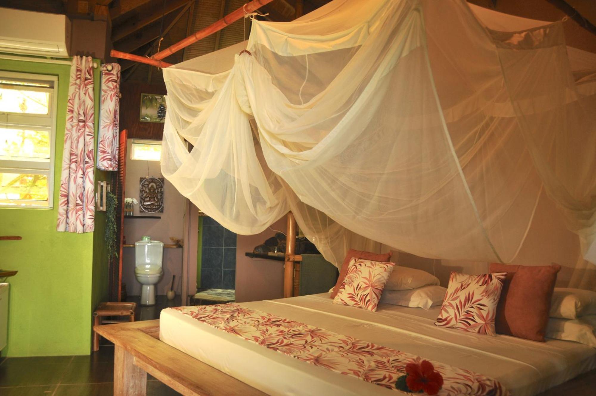 Mango Island Lodges Saint Joseph Exterior photo